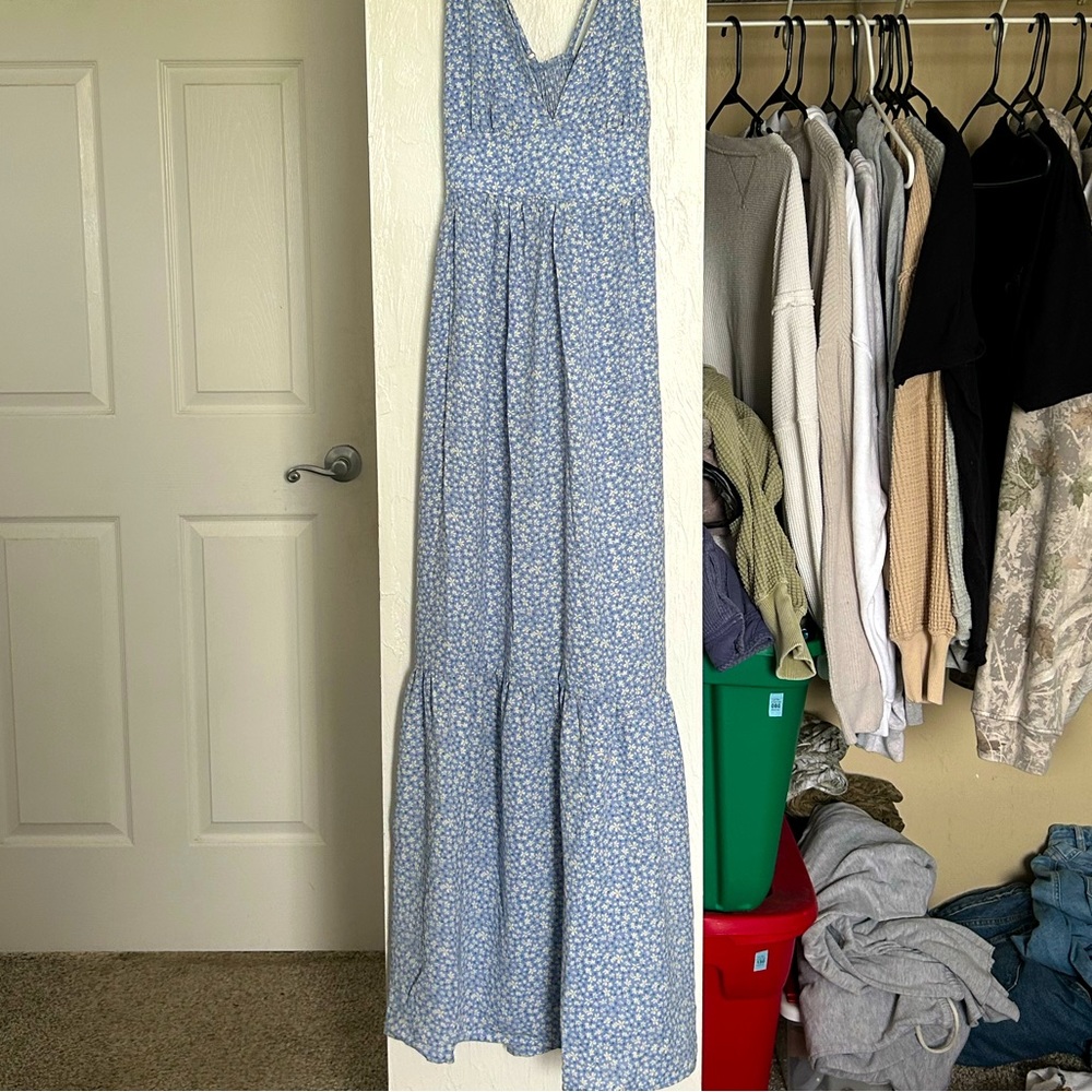 copper closet blue and white flower maxi dress with tags